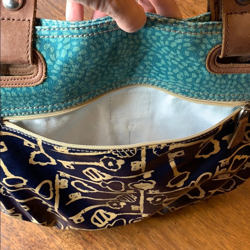 Fossil Key-Per Key Graphic Purse - image 5